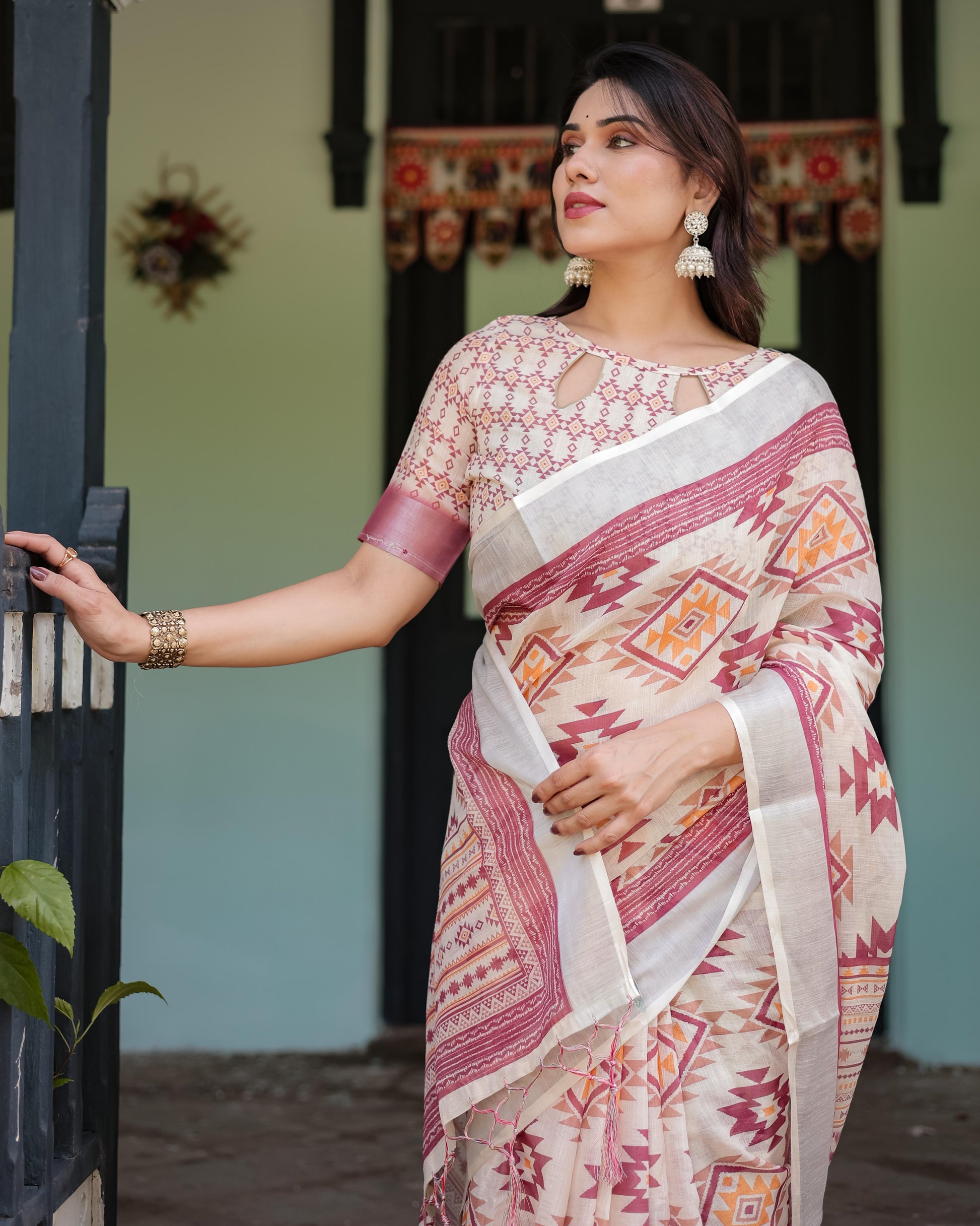 Cream and Maroon Geometric Printed Pure Cotton Linen Saree and Tassels With Unstitched Blouse
