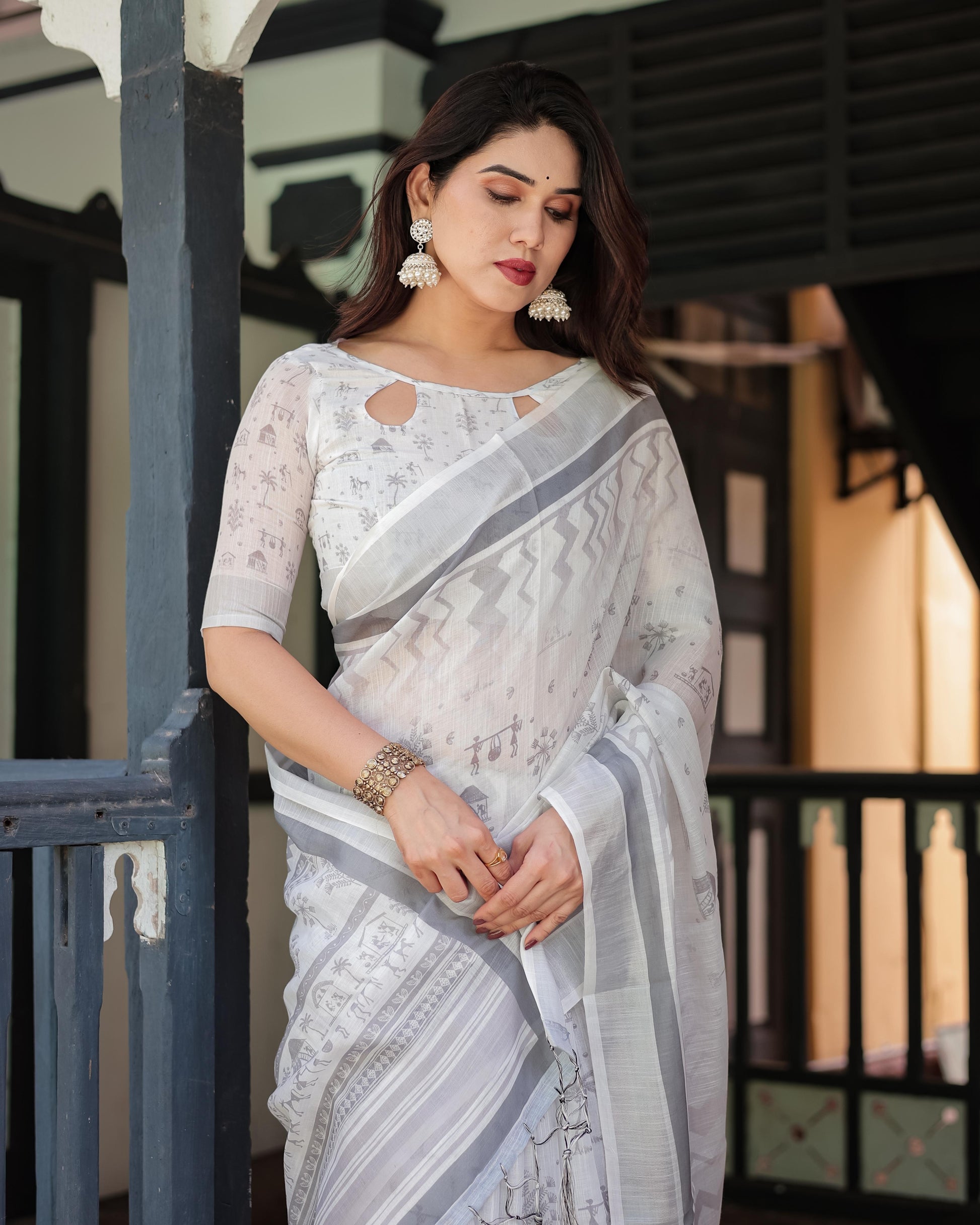 Elegant Pure Cotton Linen Saree with Intricate Grey and White Pattern, Complete and Tassels With Unstitched Blouse