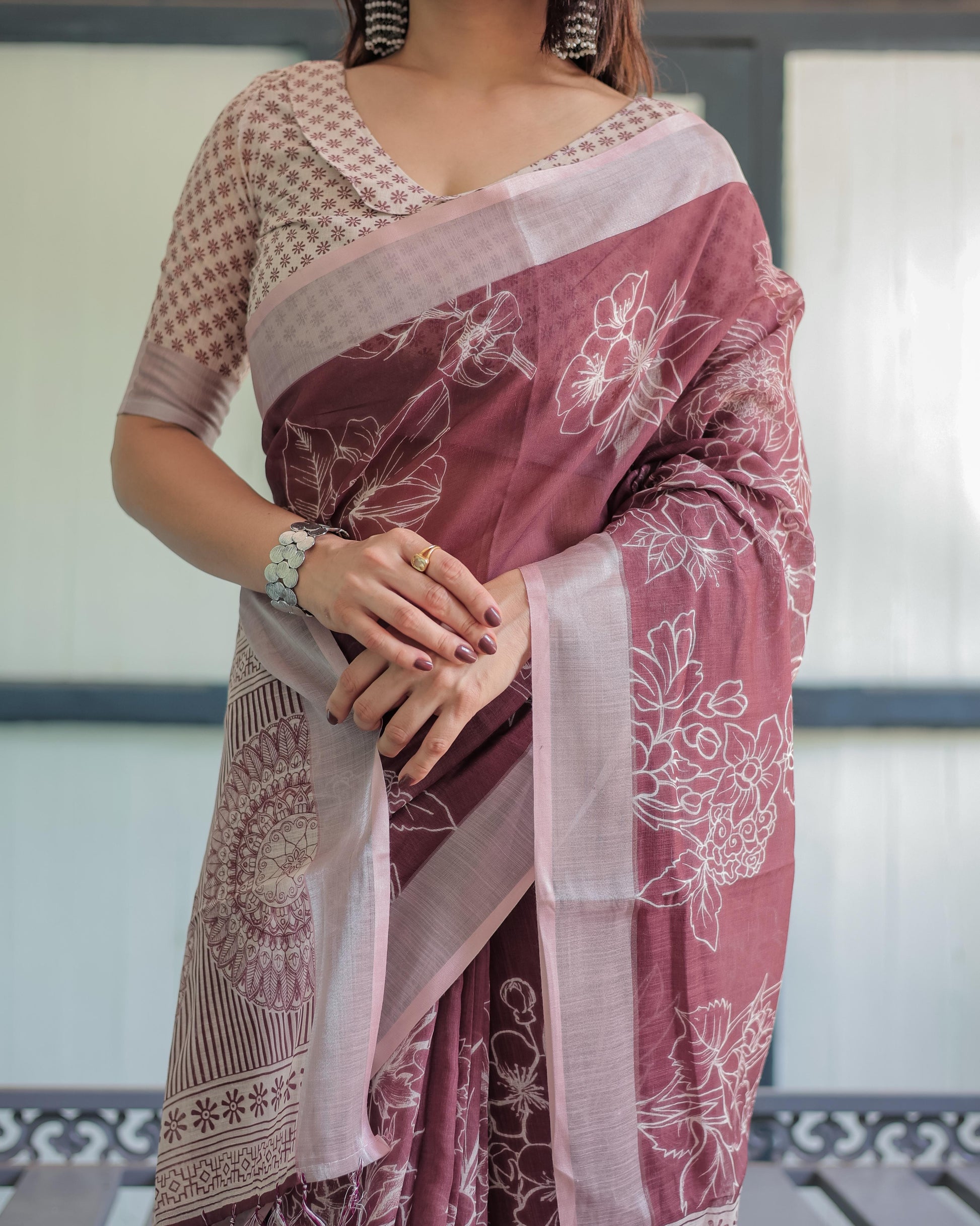 Maroon Floral Printed Pure Cotton Linen Saree and Tassels With Unstitched Blouse