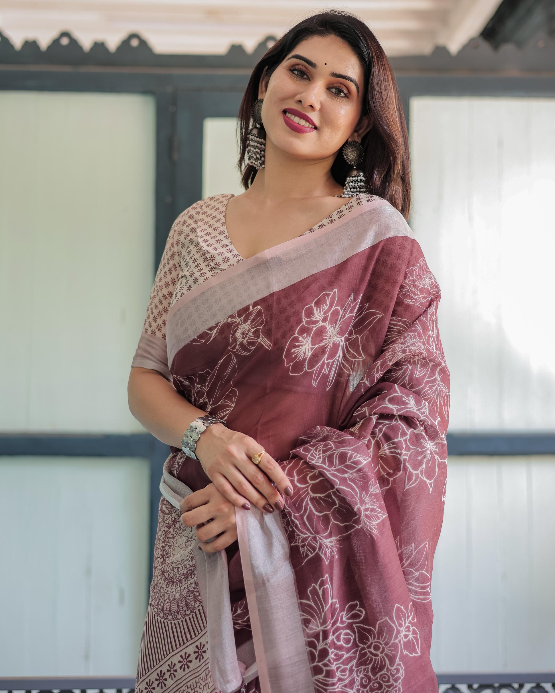 Maroon Floral Printed Pure Cotton Linen Saree and Tassels With Unstitched Blouse
