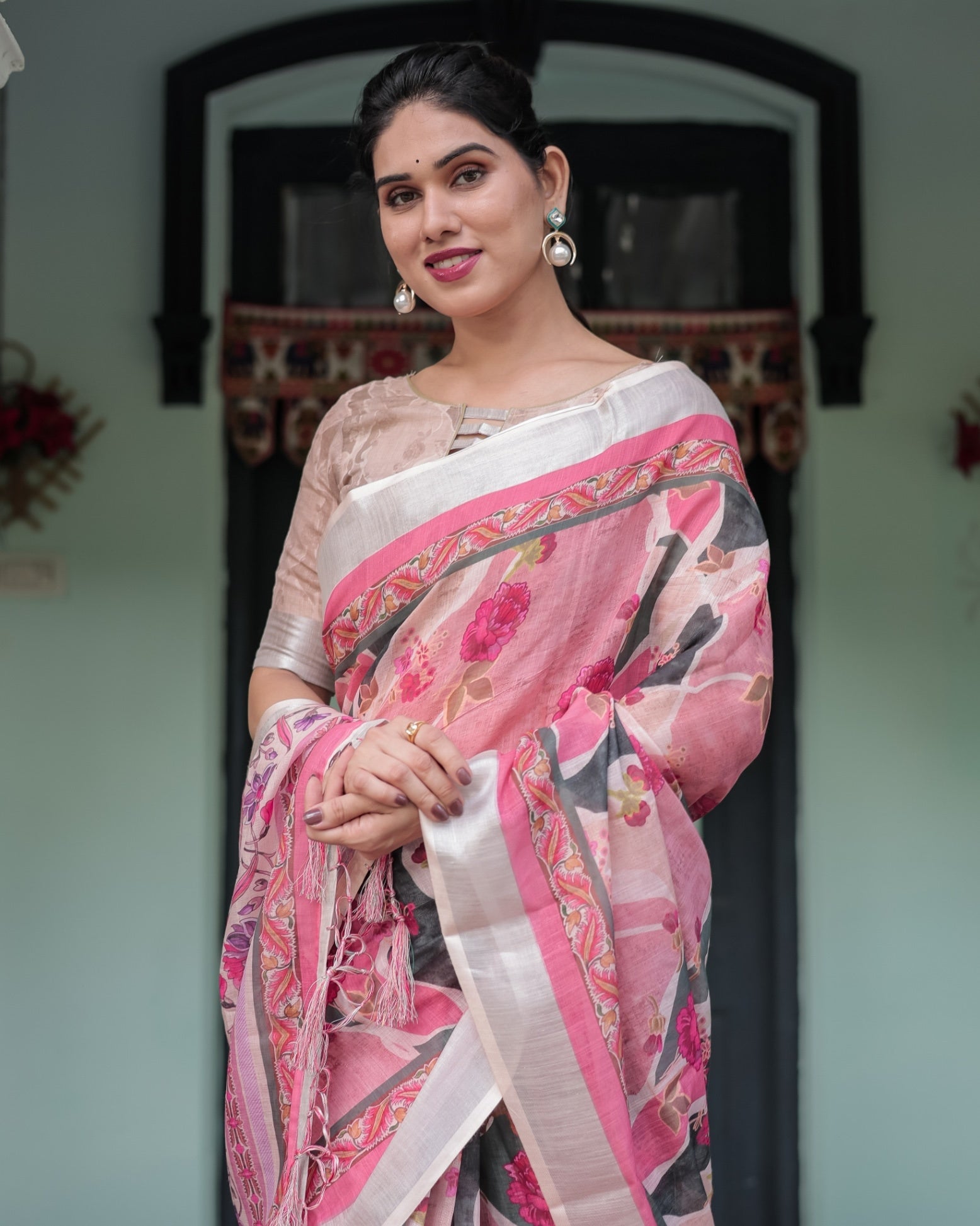 Dusty Pink Linen Floral Printed Saree with Elegant Border and Tassel Detailing with Unstitched Blouse for Women