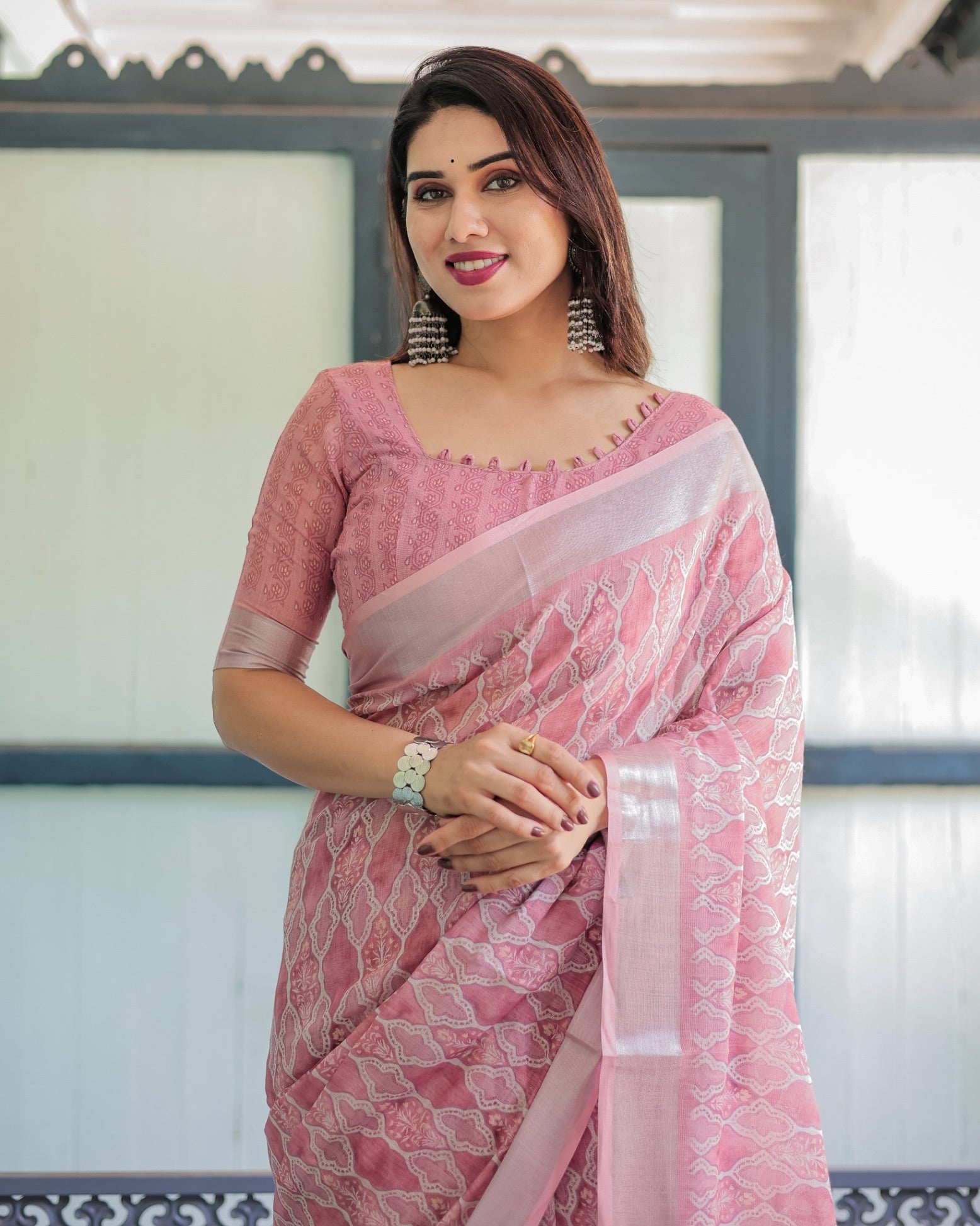 Elegant Rose Pink Pure Cotton Linen Saree with White Thread Work Matching And Tassel Edges With Unstitched Blouse