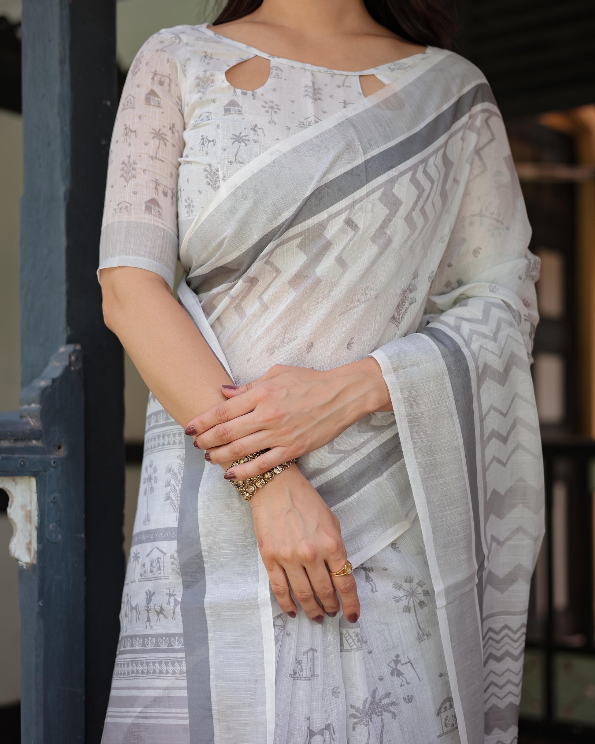 Elegant Pure Cotton Linen Saree with Intricate Grey and White Pattern, Complete and Tassels With Unstitched Blouse