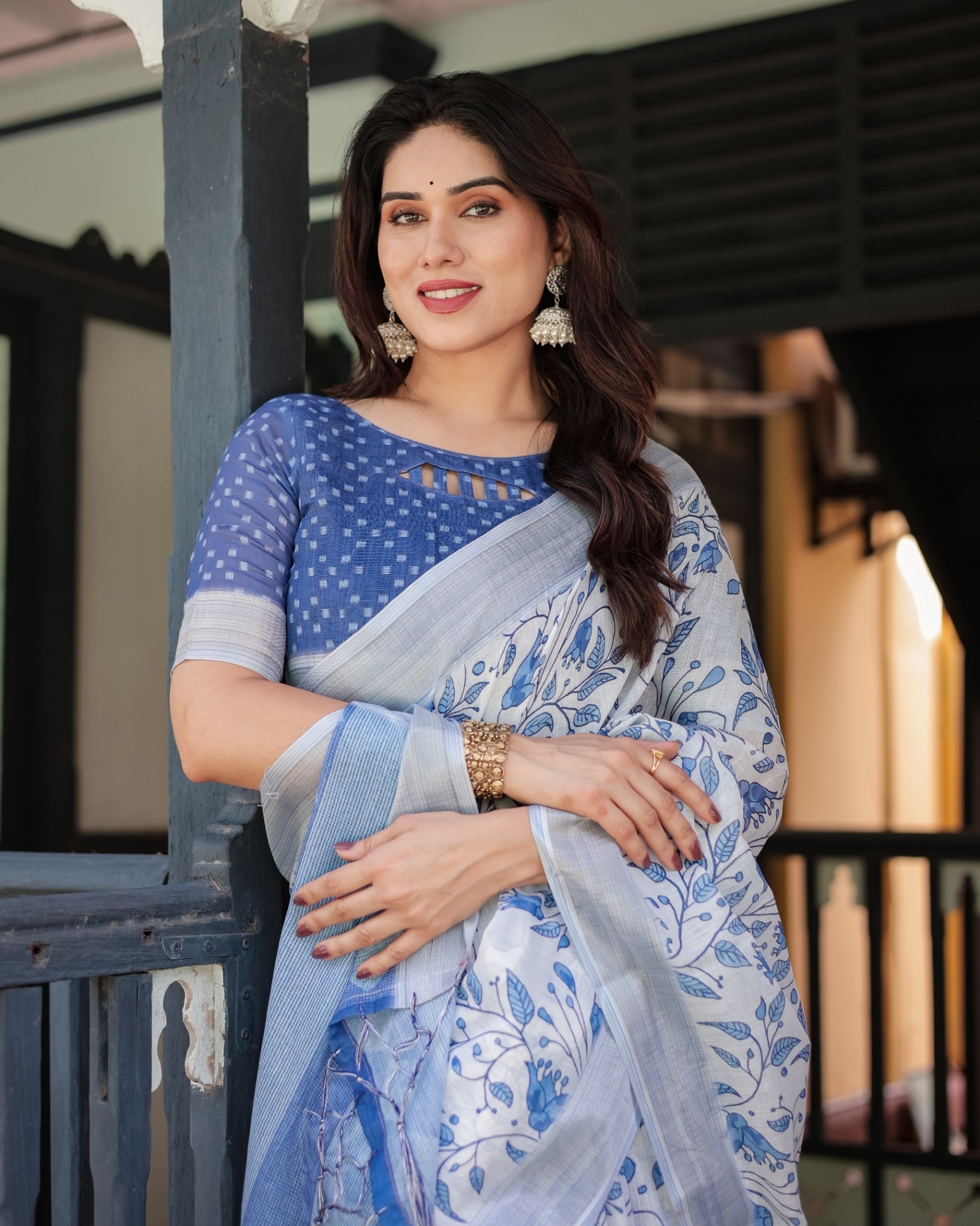 Blue and White Floral Pure Cotton Linen Saree and Tassels With Unstitched Blouse