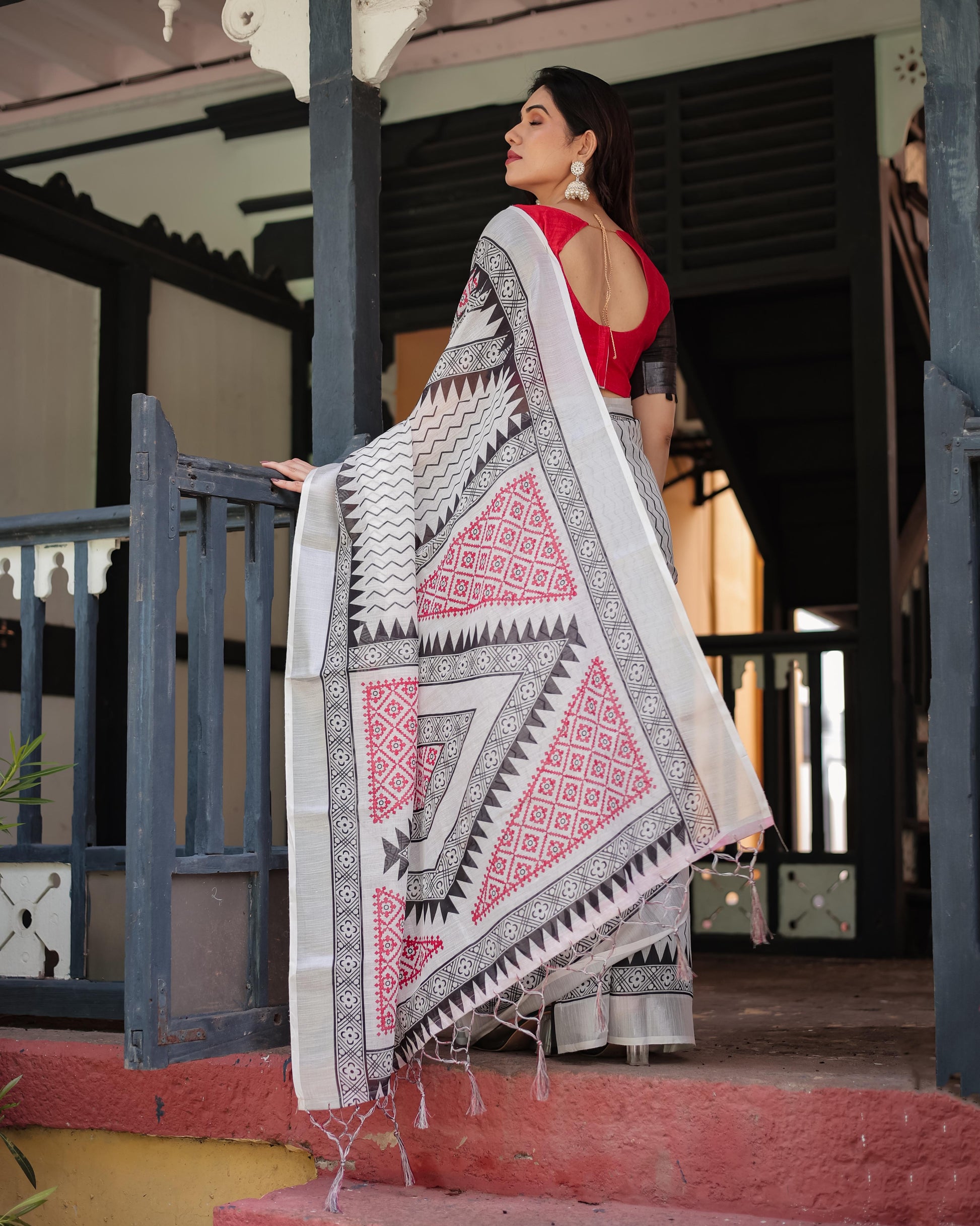 Black and White Geometric Pattern Pure Cotton Linen Saree with Red Accents And Tassel Details With Unstitched Blouse